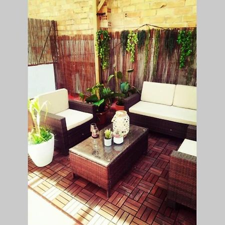 Apartmán M4 Cool Terrace. 1 Min To Metro. 15 Min To Center Esplugues de Llobregat Exteriér fotografie