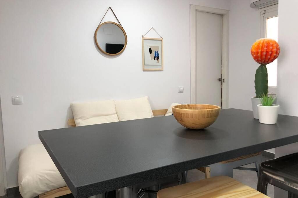 Apartmán M4 Cool Terrace. 1 Min To Metro. 15 Min To Center Esplugues de Llobregat Exteriér fotografie