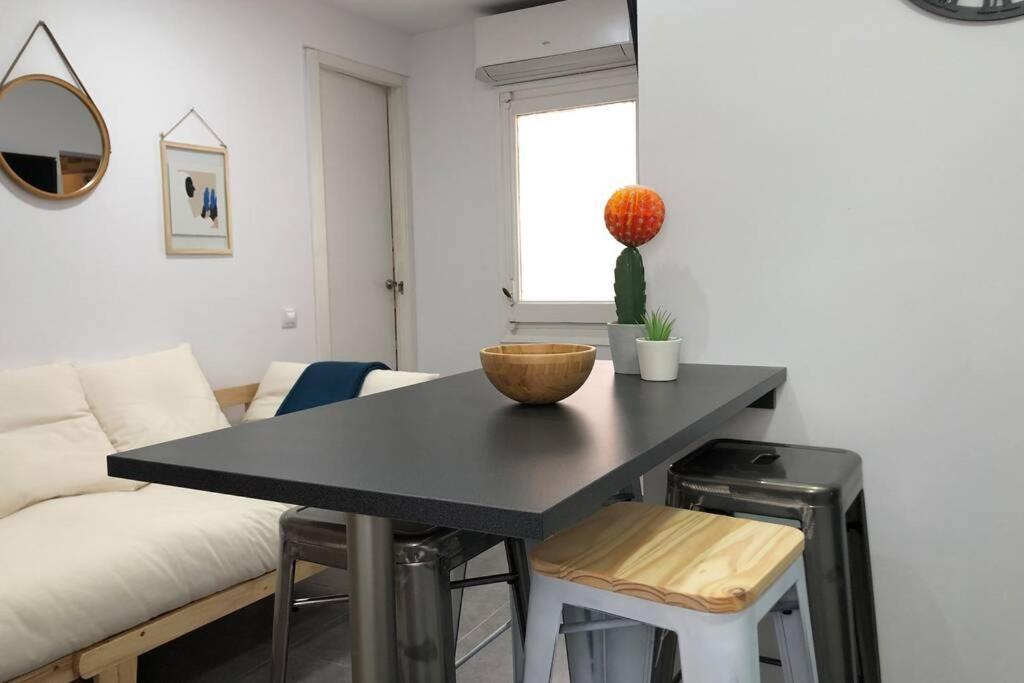 Apartmán M4 Cool Terrace. 1 Min To Metro. 15 Min To Center Esplugues de Llobregat Exteriér fotografie